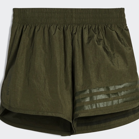 IVY PARK Pants - Peloton Ivy Park wind shorts size small new